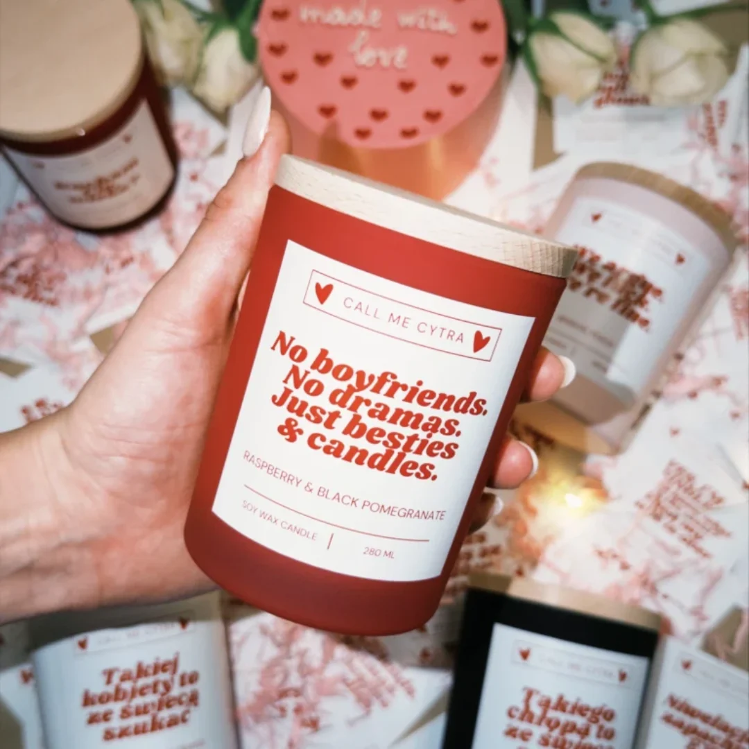 ŚWIECA BESTIES OVER MAN